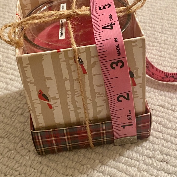 Cinnamon Apple Scented Filled Candle in Gift Box - Picture 7 of 10